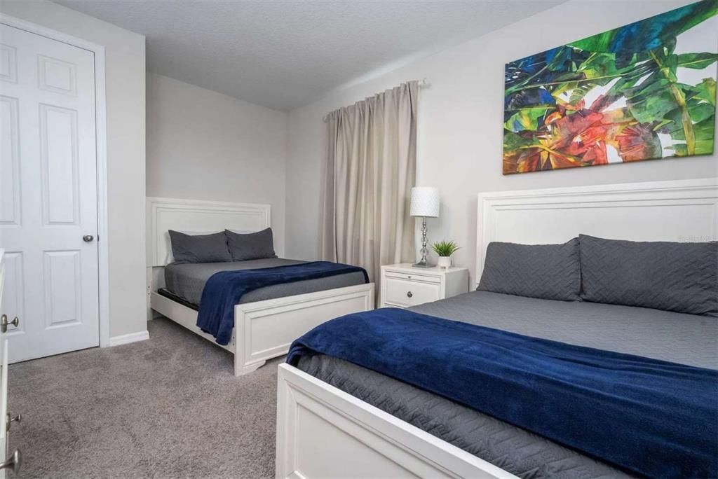 En Venta: $699,000 (5 camas, 4 baños, 3506 Pies cuadrados)