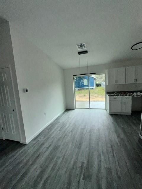 For Sale: $225,000 (3 beds, 2 baths, 1458 Square Feet)