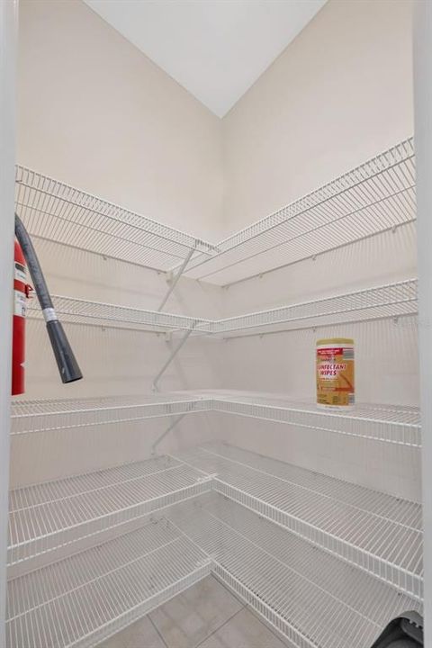 For Rent: $2,150 (3 beds, 2 baths, 1832 Square Feet)