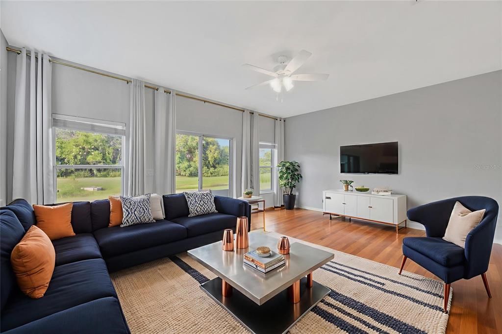 For Rent: $2,150 (3 beds, 2 baths, 1832 Square Feet)