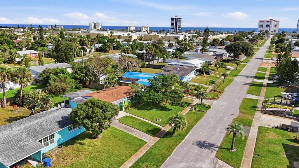 待售: $280,000 (2 贝兹, 1 浴室, 744 平方英尺)