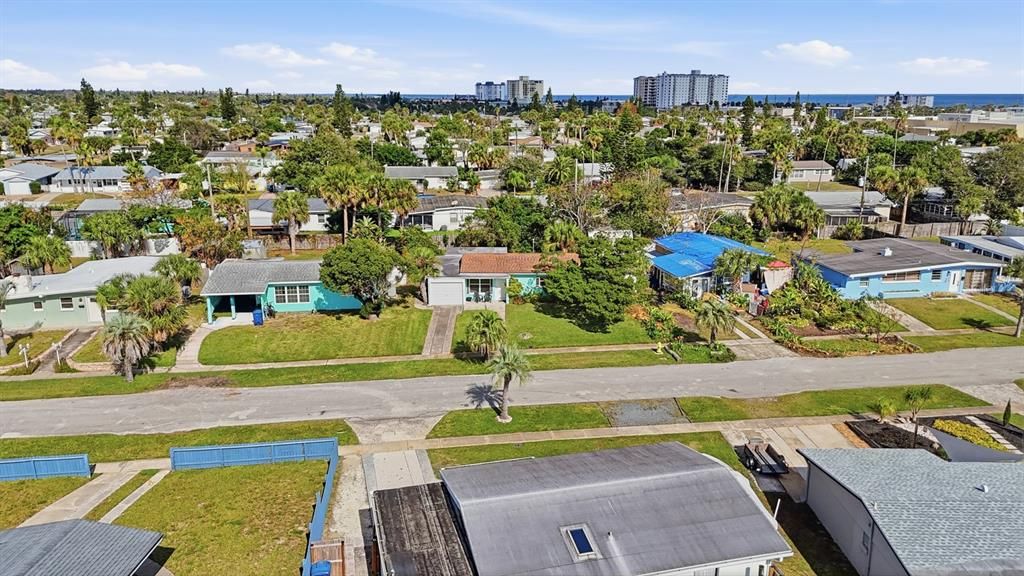 待售: $280,000 (2 贝兹, 1 浴室, 744 平方英尺)