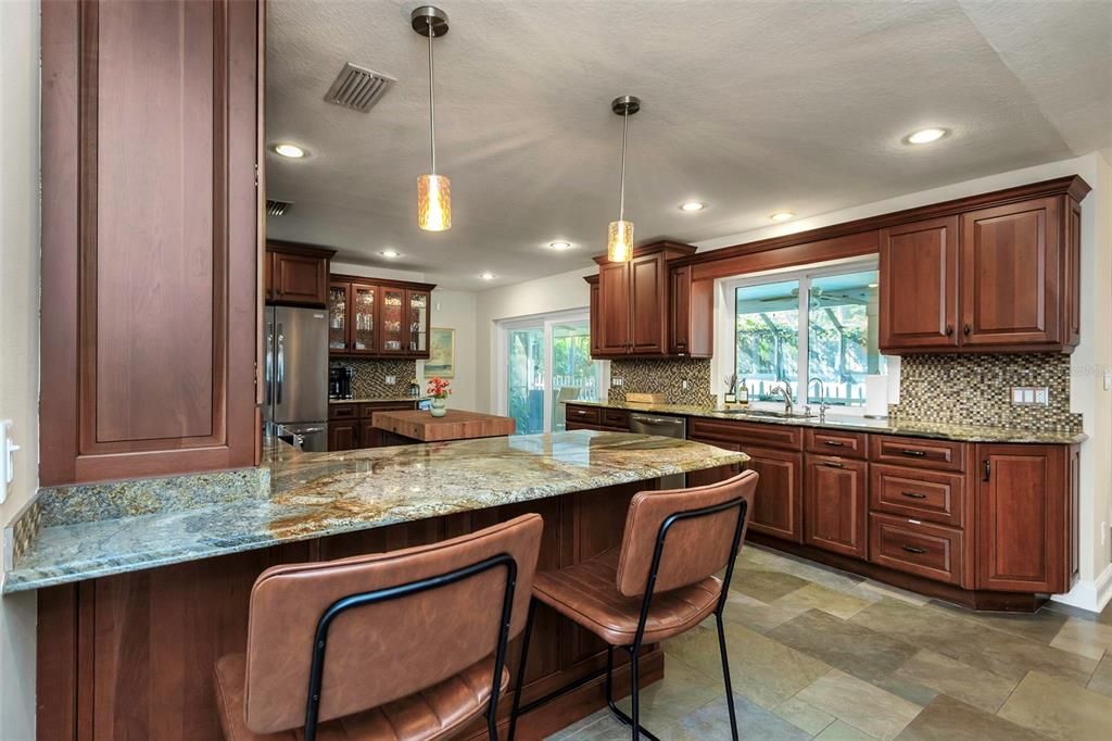 На продажу: $739,000 (3 спален, 2 ванн, 2150 Квадратных фут)