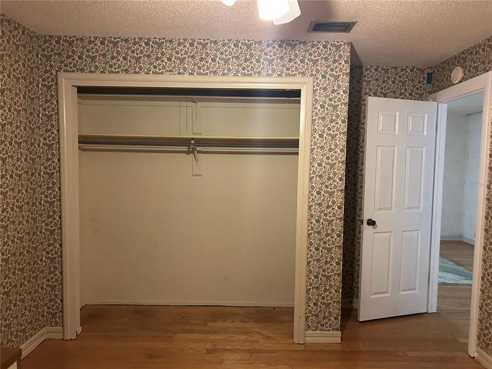 合同活跃: $295,000 (3 贝兹, 2 浴室, 1653 平方英尺)