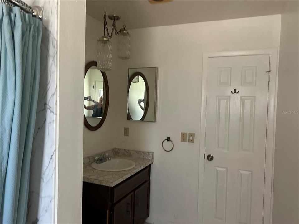 合同活跃: $295,000 (3 贝兹, 2 浴室, 1653 平方英尺)