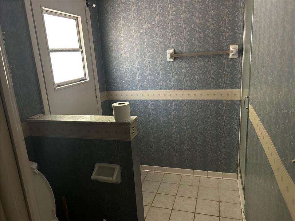 合同活跃: $295,000 (3 贝兹, 2 浴室, 1653 平方英尺)