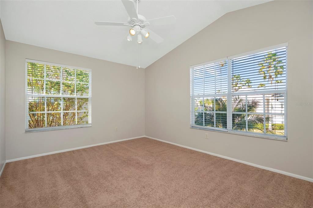 待售: $209,900 (2 贝兹, 1 浴室, 1159 平方英尺)