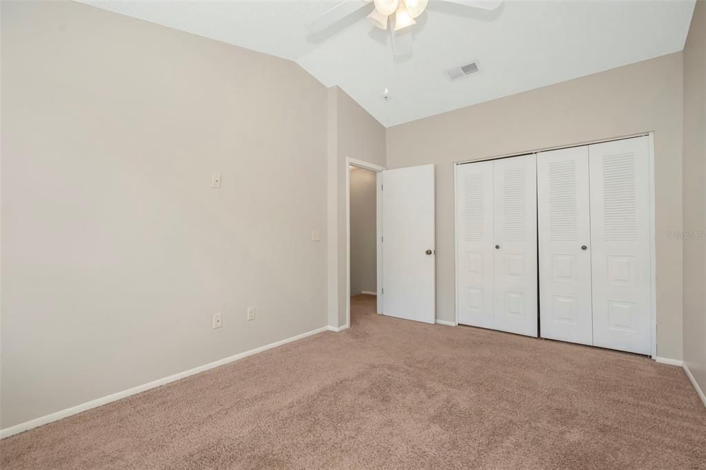 待售: $209,900 (2 贝兹, 1 浴室, 1159 平方英尺)