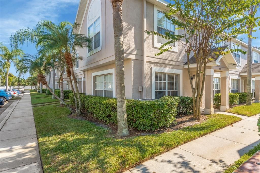 待售: $209,900 (2 贝兹, 1 浴室, 1159 平方英尺)