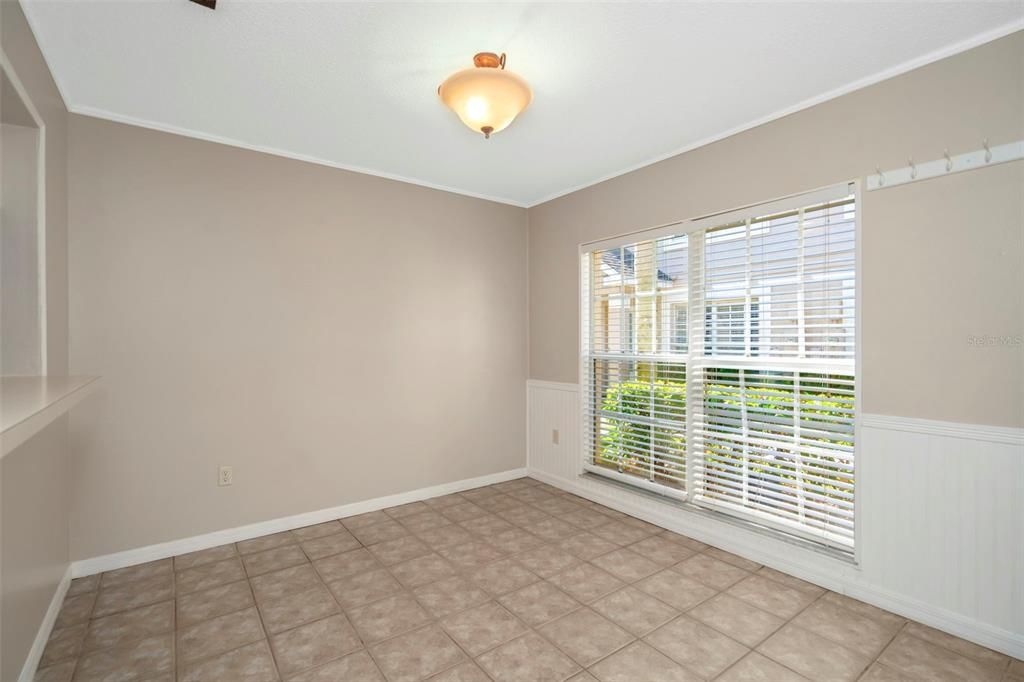 待售: $209,900 (2 贝兹, 1 浴室, 1159 平方英尺)