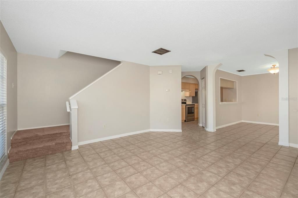 待售: $209,900 (2 贝兹, 1 浴室, 1159 平方英尺)