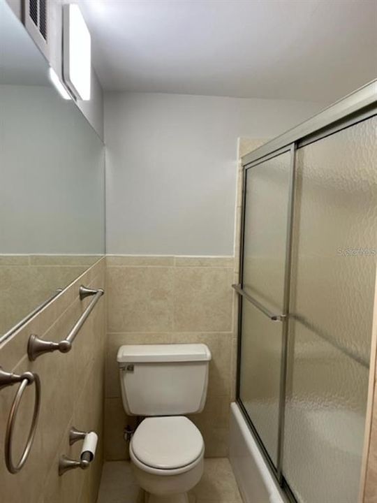 В аренду: $1,900 (2 спален, 1 ванн, 880 Квадратных фут)