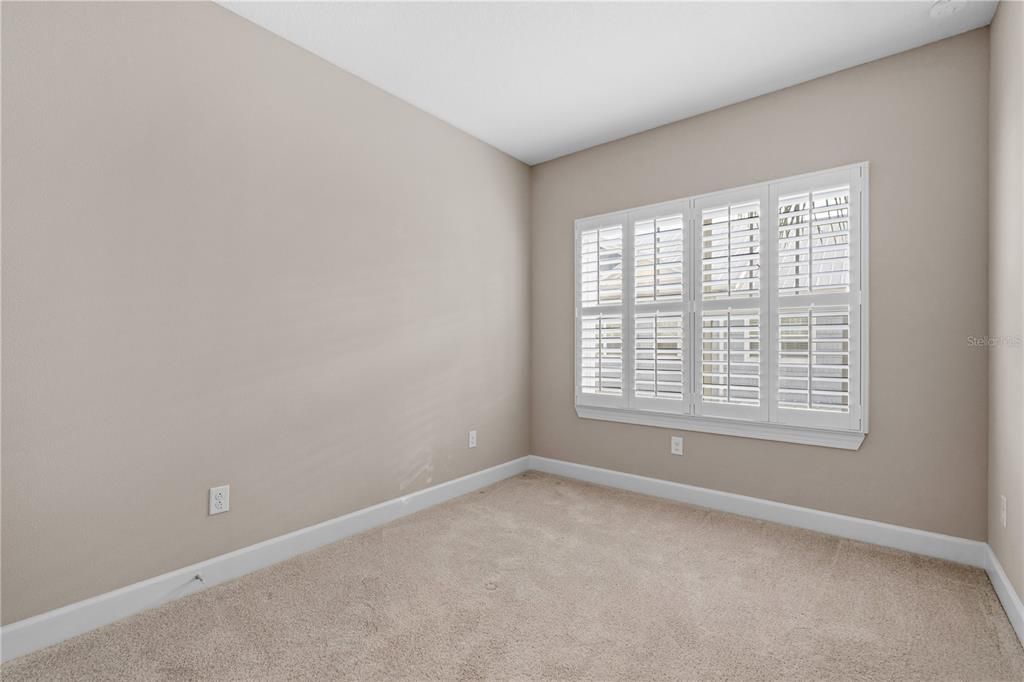 出租: $3,450 (4 贝兹, 3 浴室, 1970 平方英尺)