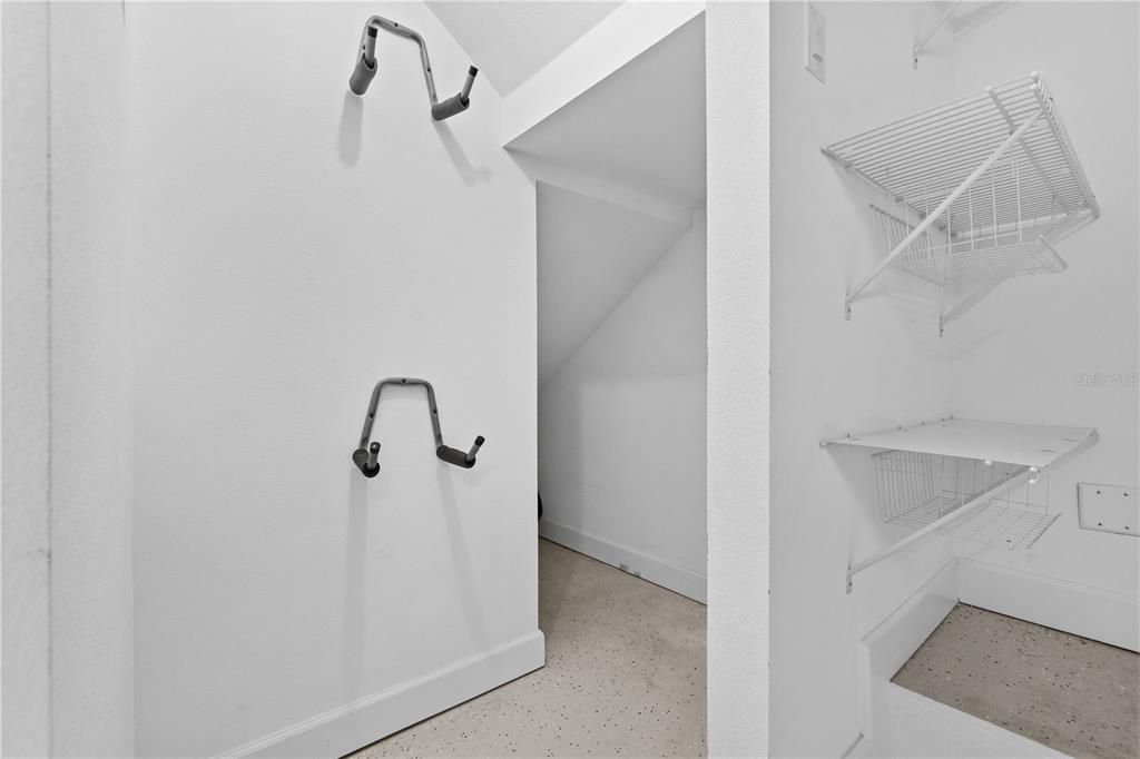 出租: $3,450 (4 贝兹, 3 浴室, 1970 平方英尺)