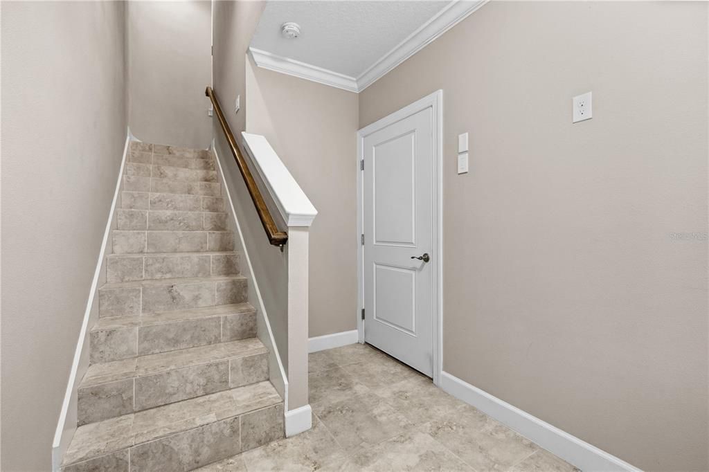 出租: $3,450 (4 贝兹, 3 浴室, 1970 平方英尺)