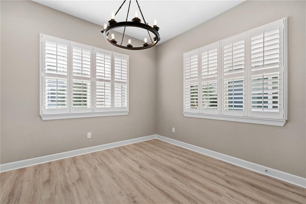 出租: $3,450 (4 贝兹, 3 浴室, 1970 平方英尺)