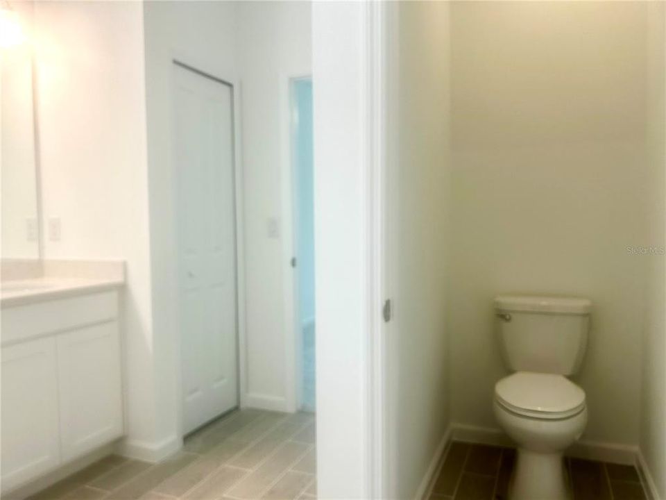 出租: $2,495 (4 贝兹, 3 浴室, 2039 平方英尺)