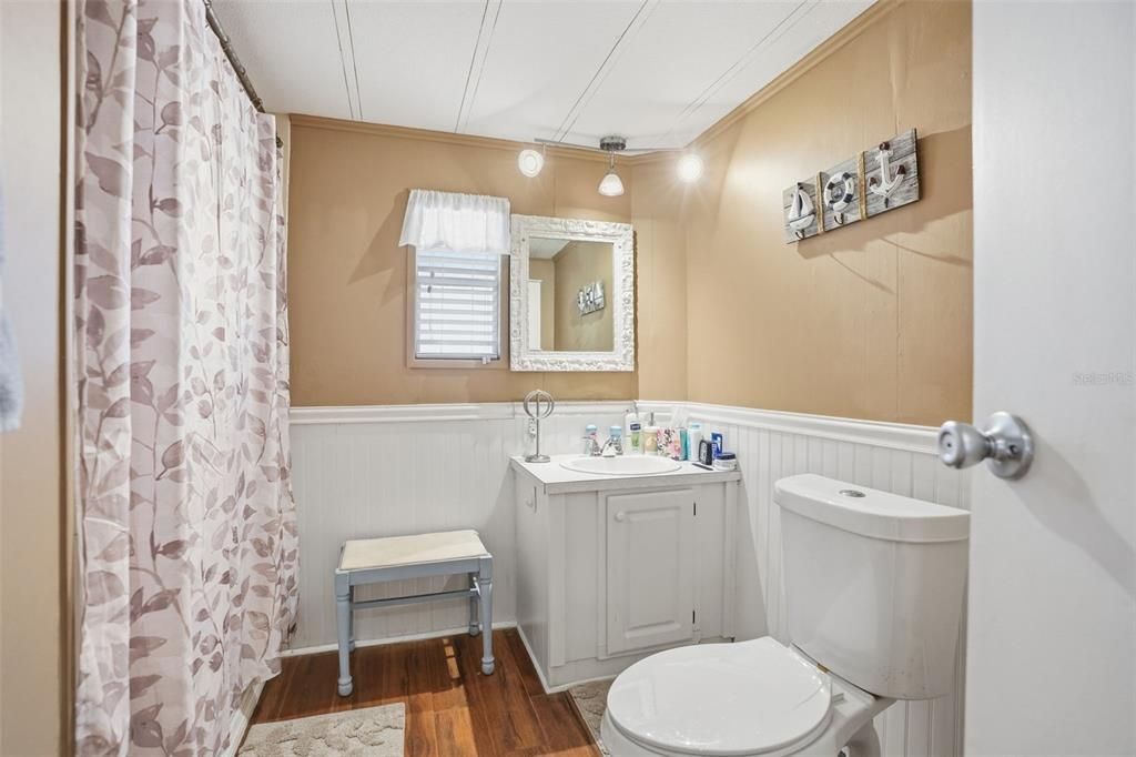 待售: $139,900 (2 贝兹, 2 浴室, 960 平方英尺)