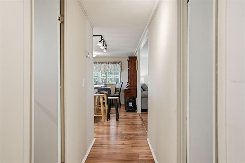 待售: $139,900 (2 贝兹, 2 浴室, 960 平方英尺)