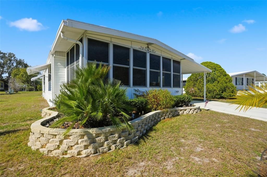 待售: $139,900 (2 贝兹, 2 浴室, 960 平方英尺)