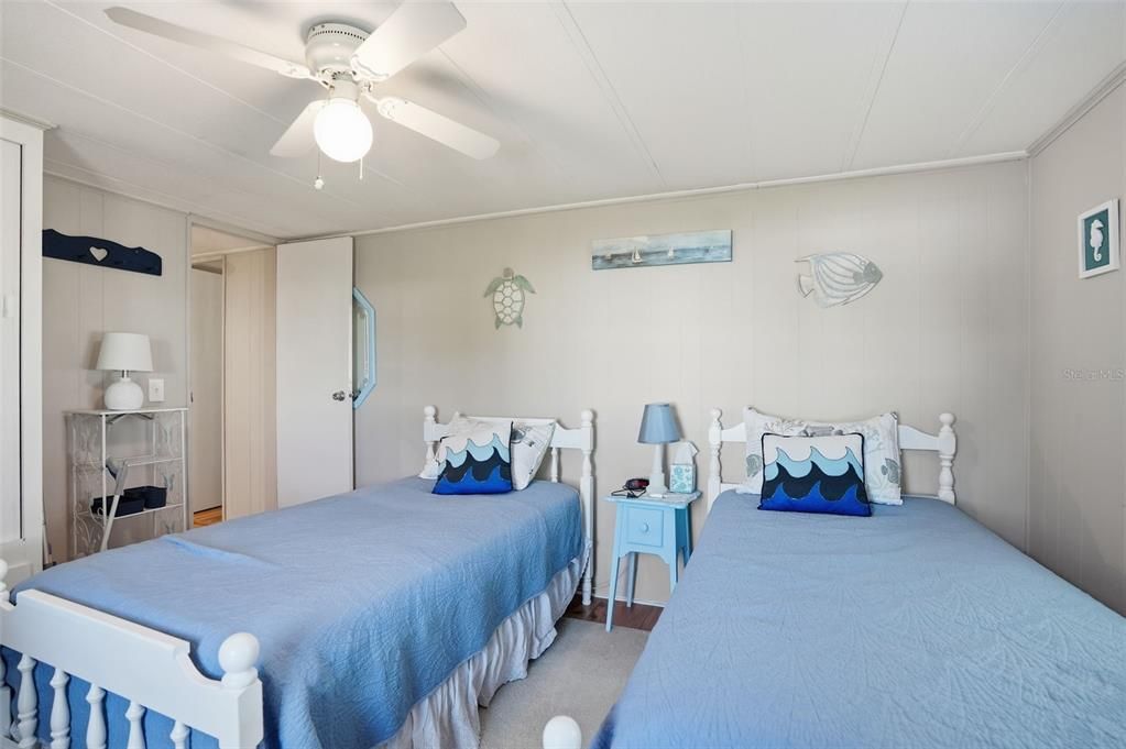 待售: $139,900 (2 贝兹, 2 浴室, 960 平方英尺)