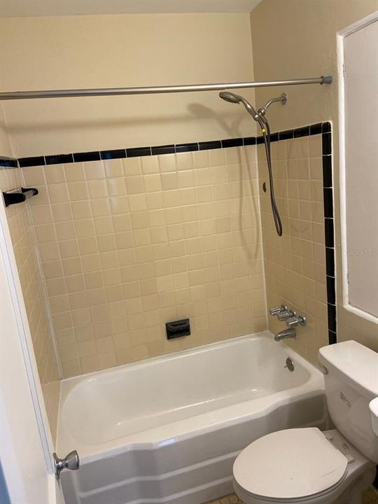 В аренду: $1,050 (1 спален, 1 ванн, 600 Квадратных фут)