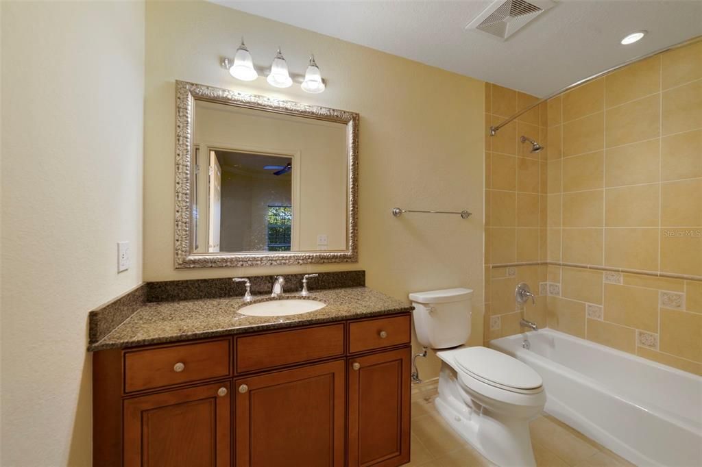 For Sale: $279,000 (3 beds, 3 baths, 1630 Square Feet)