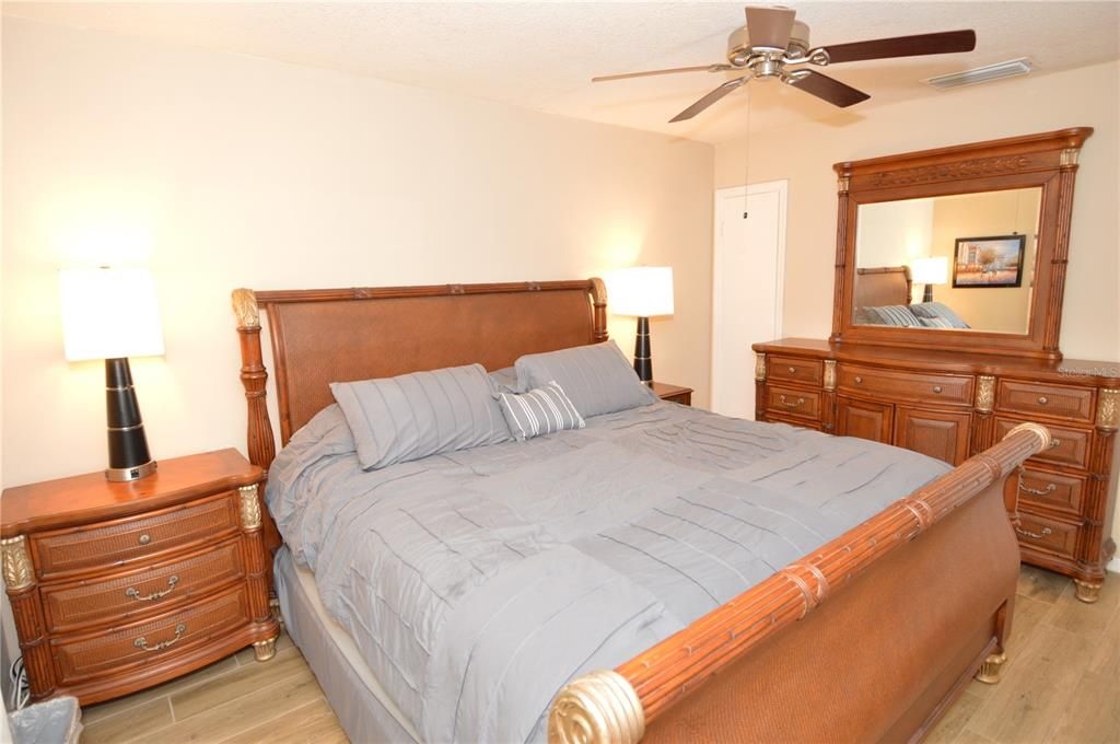 For Rent: $3,250 (2 beds, 2 baths, 1018 Square Feet)