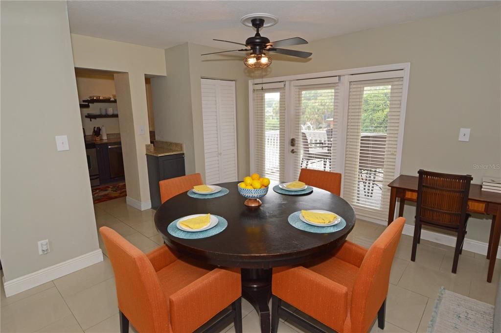 For Rent: $3,250 (2 beds, 2 baths, 1018 Square Feet)