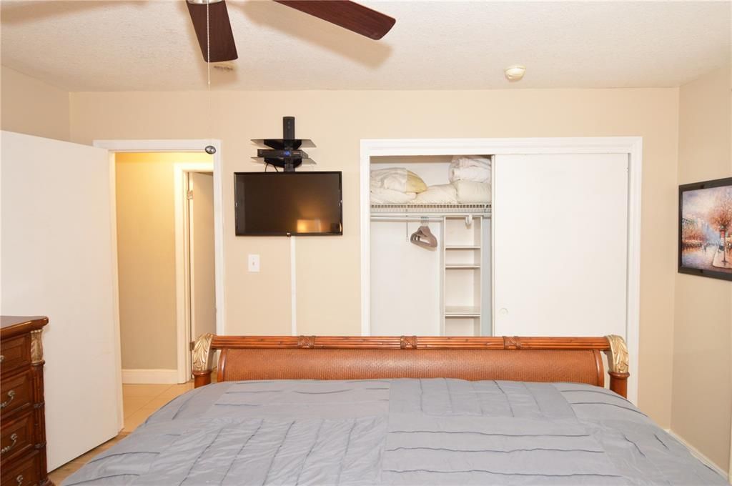 For Rent: $3,250 (2 beds, 2 baths, 1018 Square Feet)