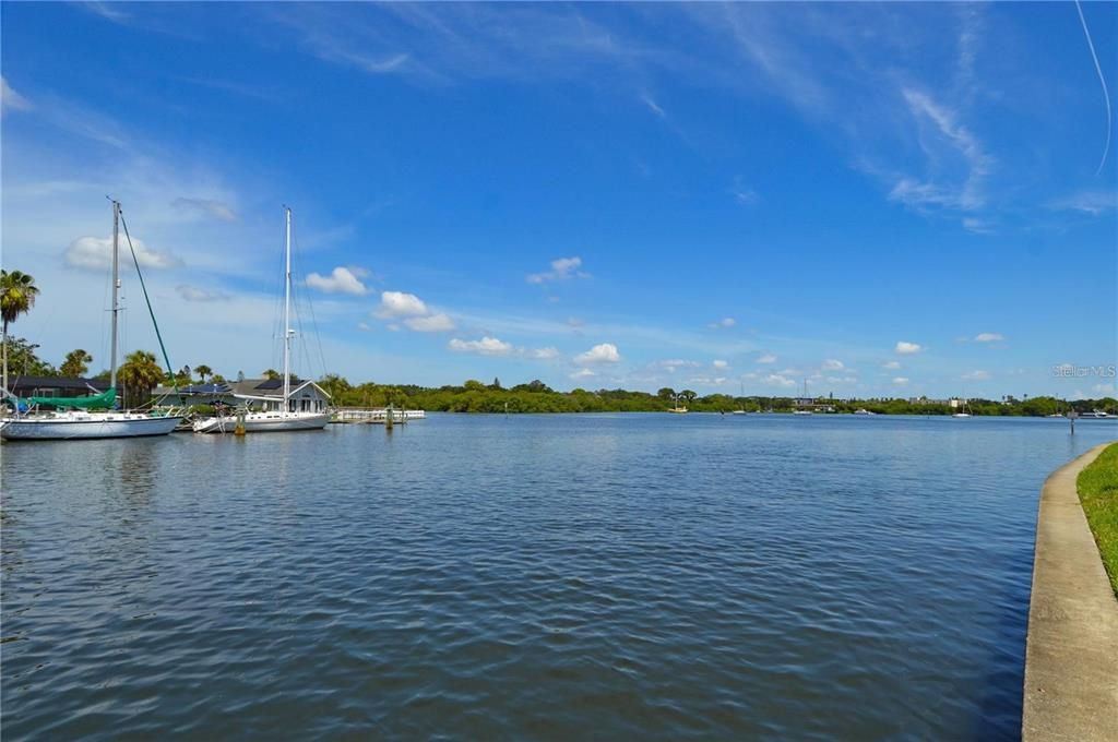 For Rent: $3,250 (2 beds, 2 baths, 1018 Square Feet)