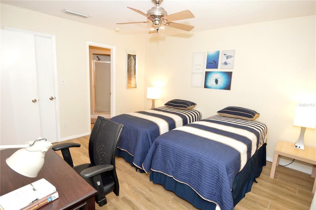 For Rent: $3,250 (2 beds, 2 baths, 1018 Square Feet)