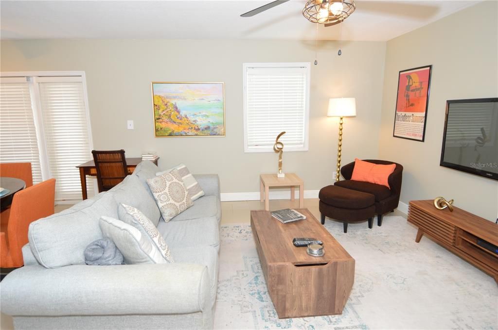 For Rent: $3,250 (2 beds, 2 baths, 1018 Square Feet)