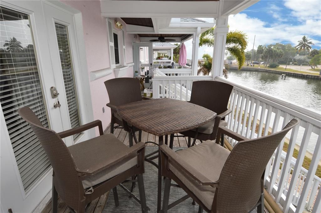 For Rent: $3,250 (2 beds, 2 baths, 1018 Square Feet)