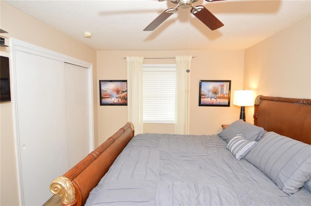 For Rent: $3,250 (2 beds, 2 baths, 1018 Square Feet)