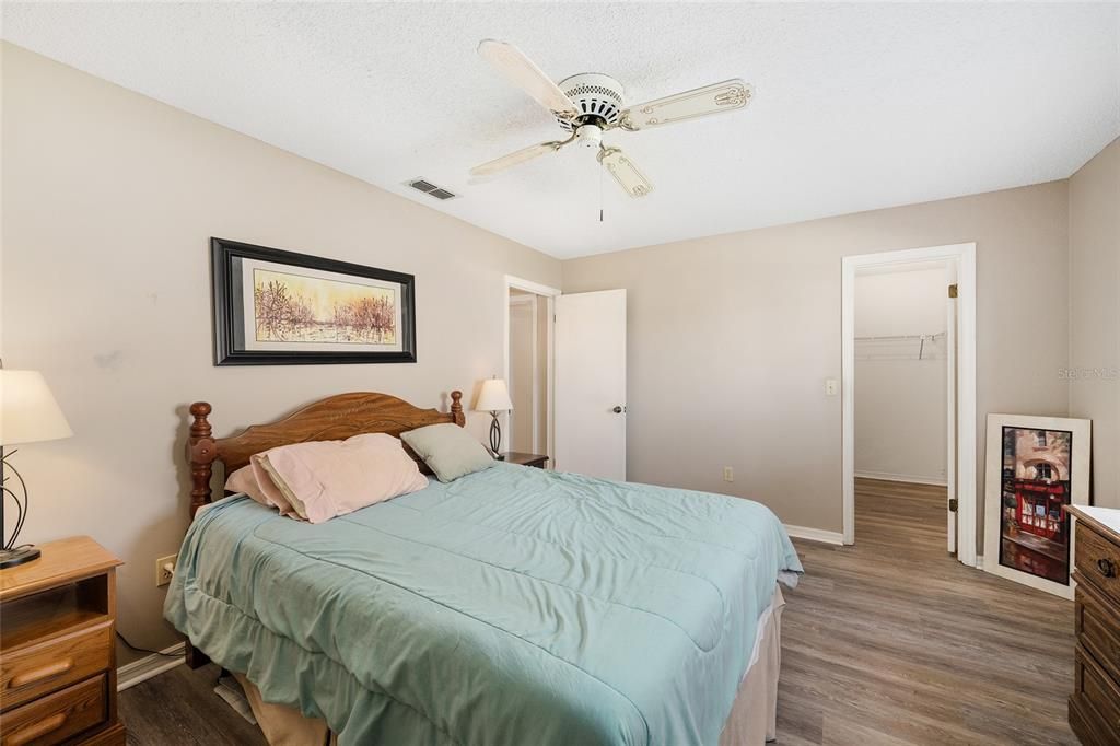 For Sale: $249,000 (2 beds, 2 baths, 1488 Square Feet)