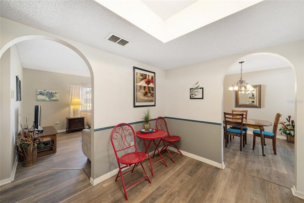 For Sale: $249,000 (2 beds, 2 baths, 1488 Square Feet)