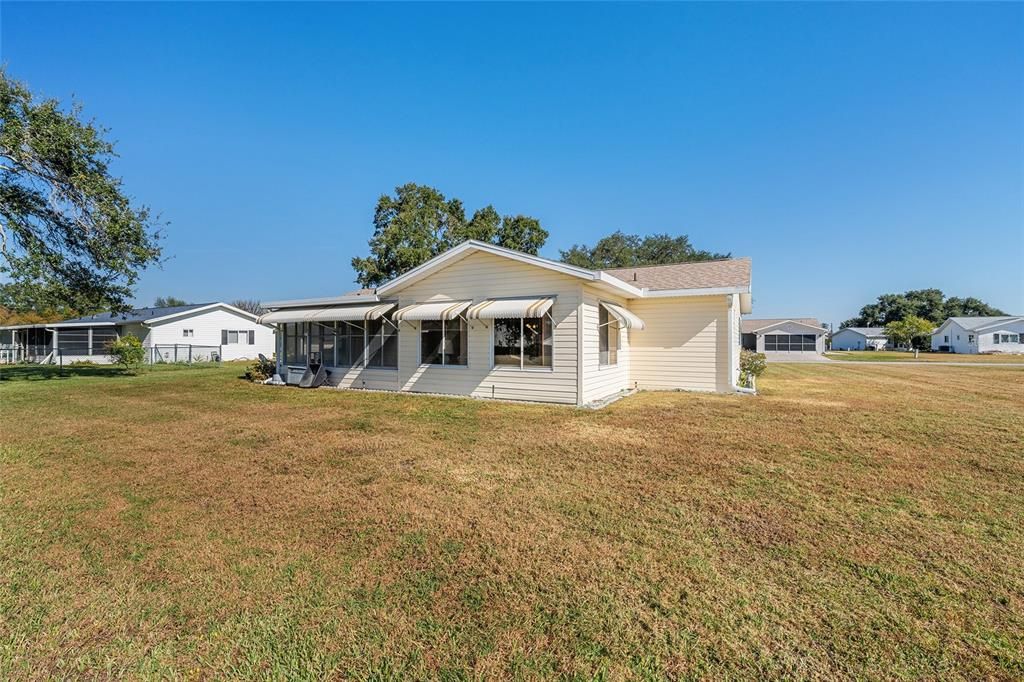 For Sale: $249,000 (2 beds, 2 baths, 1488 Square Feet)