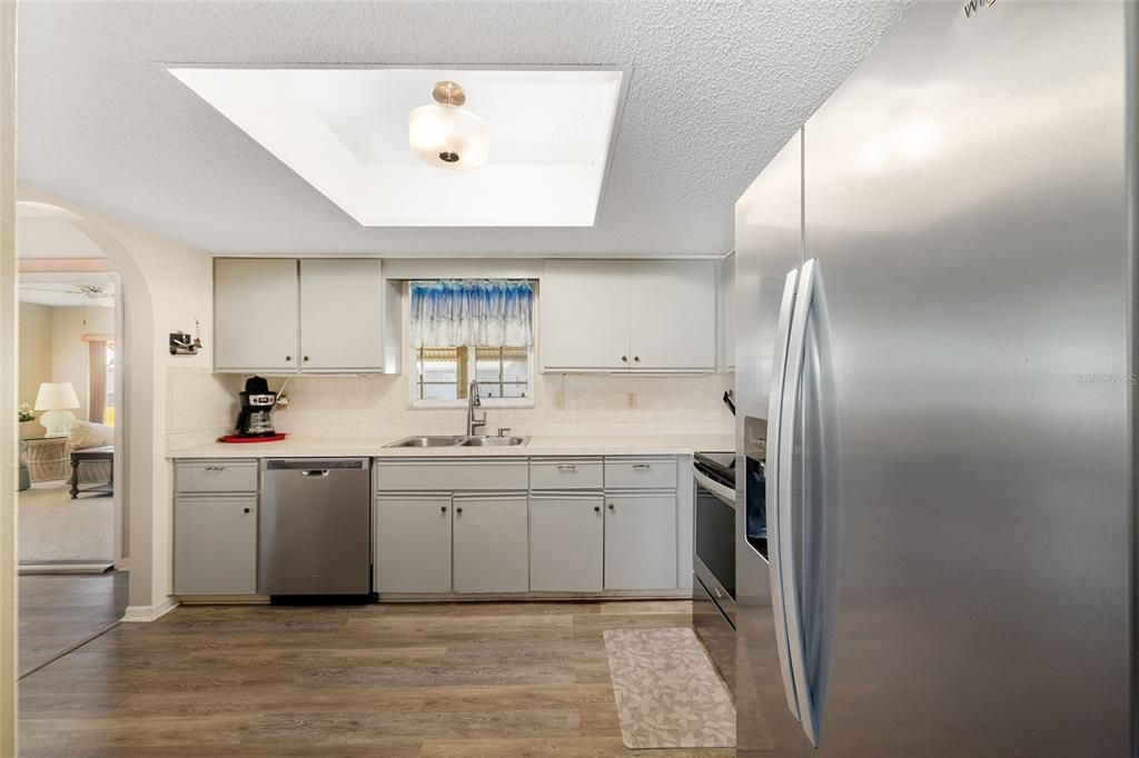 For Sale: $249,000 (2 beds, 2 baths, 1488 Square Feet)