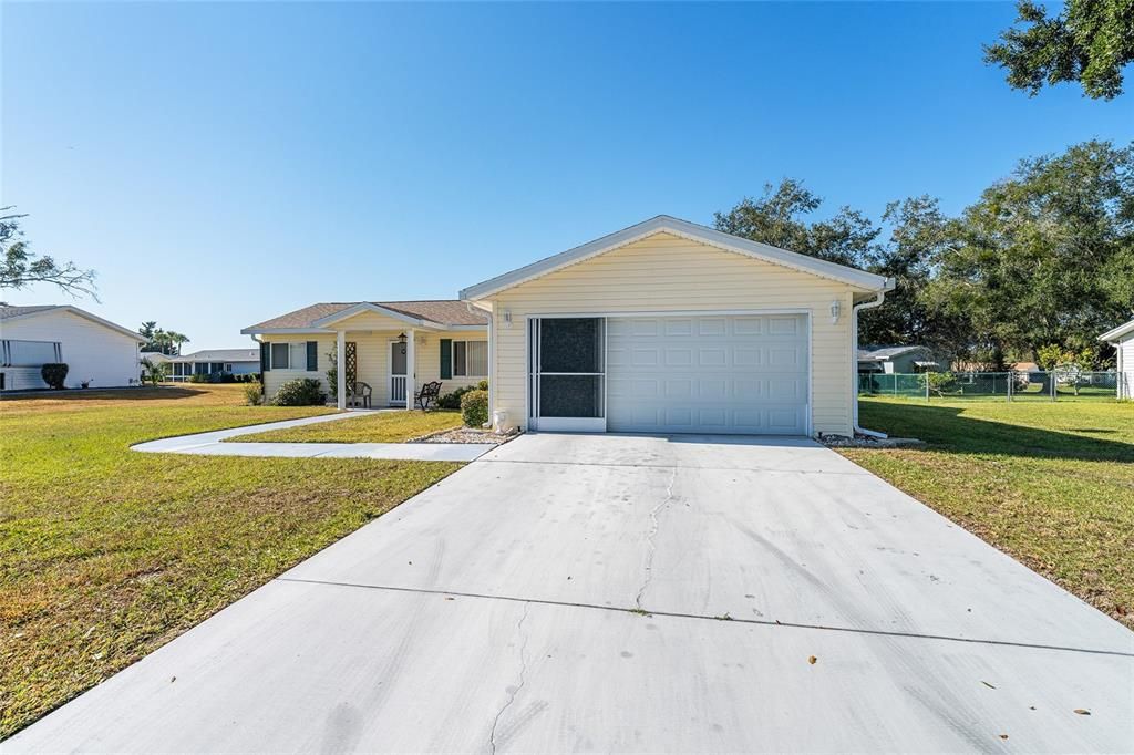 For Sale: $249,000 (2 beds, 2 baths, 1488 Square Feet)