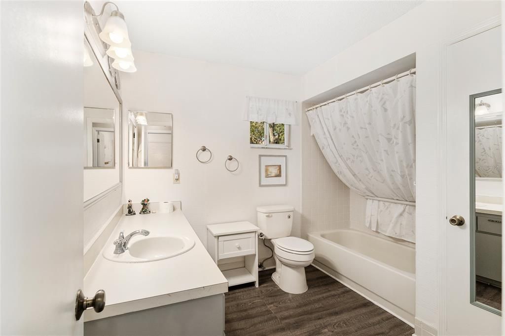 For Sale: $249,000 (2 beds, 2 baths, 1488 Square Feet)