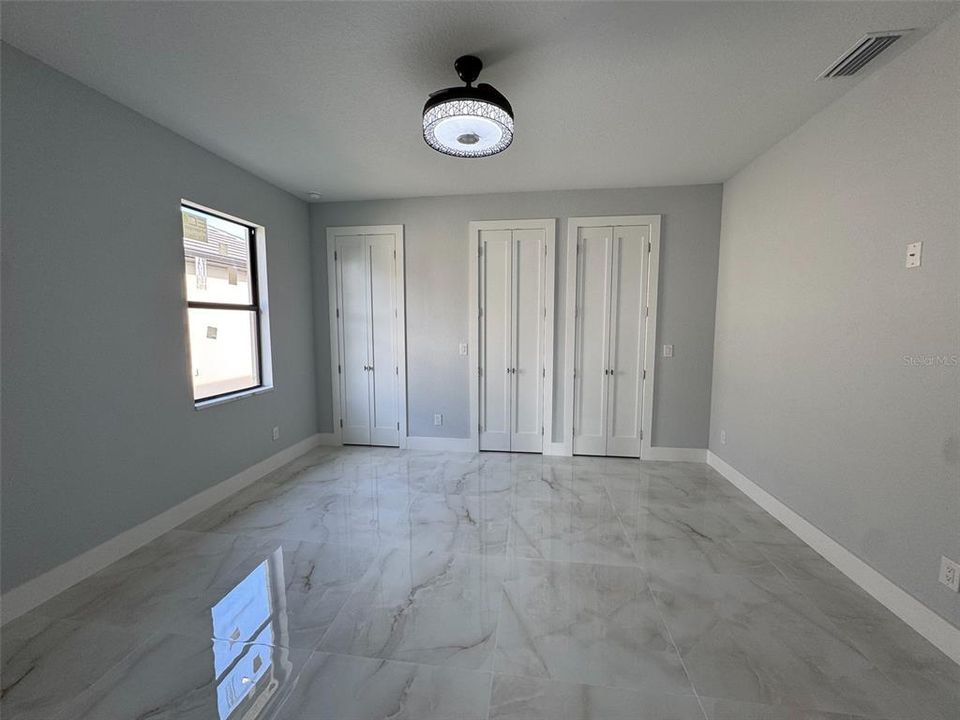 For Sale: $945,500 (4 beds, 4 baths, 2377 Square Feet)