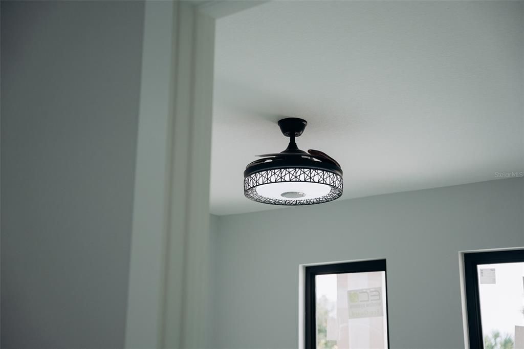 For Sale: $945,500 (4 beds, 4 baths, 2377 Square Feet)