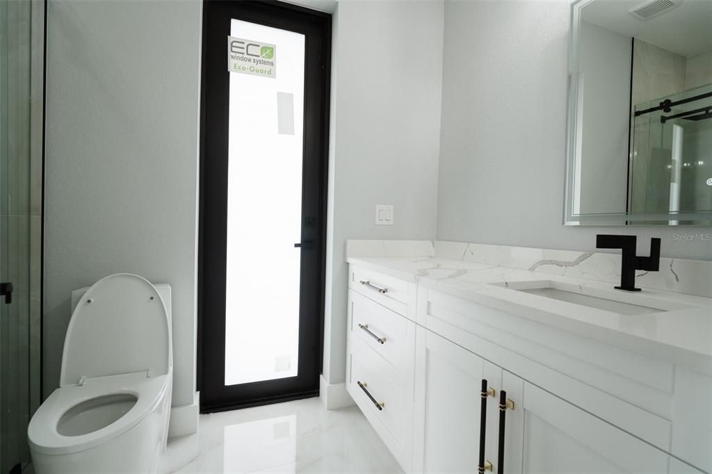 For Sale: $945,500 (4 beds, 4 baths, 2377 Square Feet)