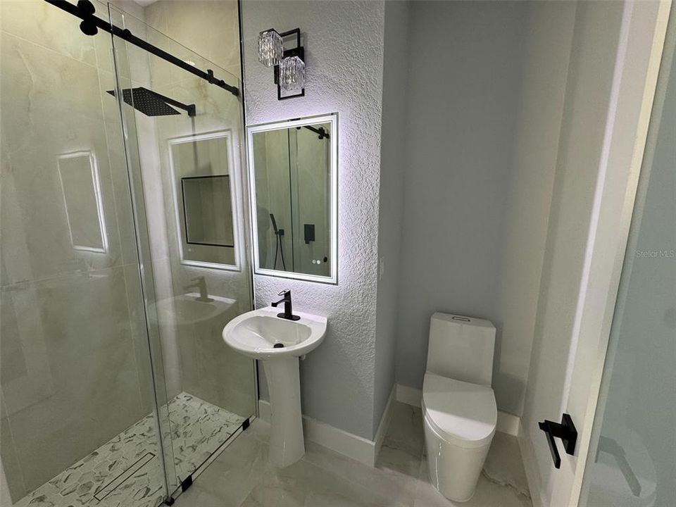 For Sale: $945,500 (4 beds, 4 baths, 2377 Square Feet)