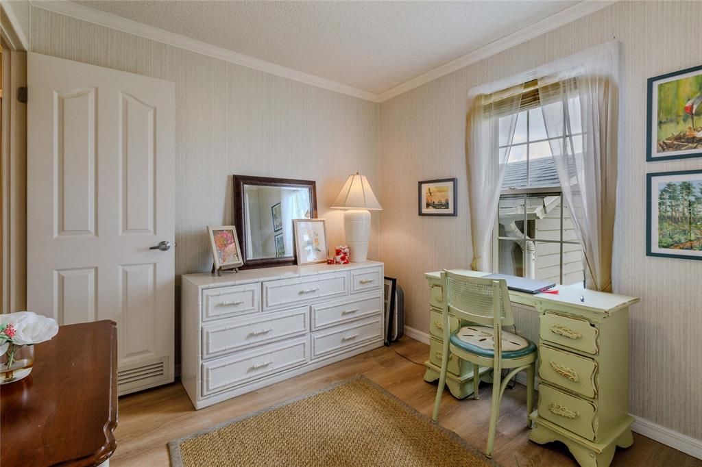 For Sale: $230,000 (2 beds, 2 baths, 1296 Square Feet)