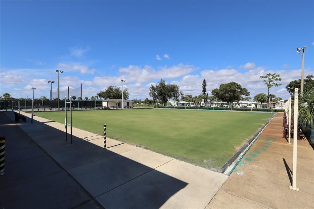 For Sale: $230,000 (2 beds, 2 baths, 1296 Square Feet)