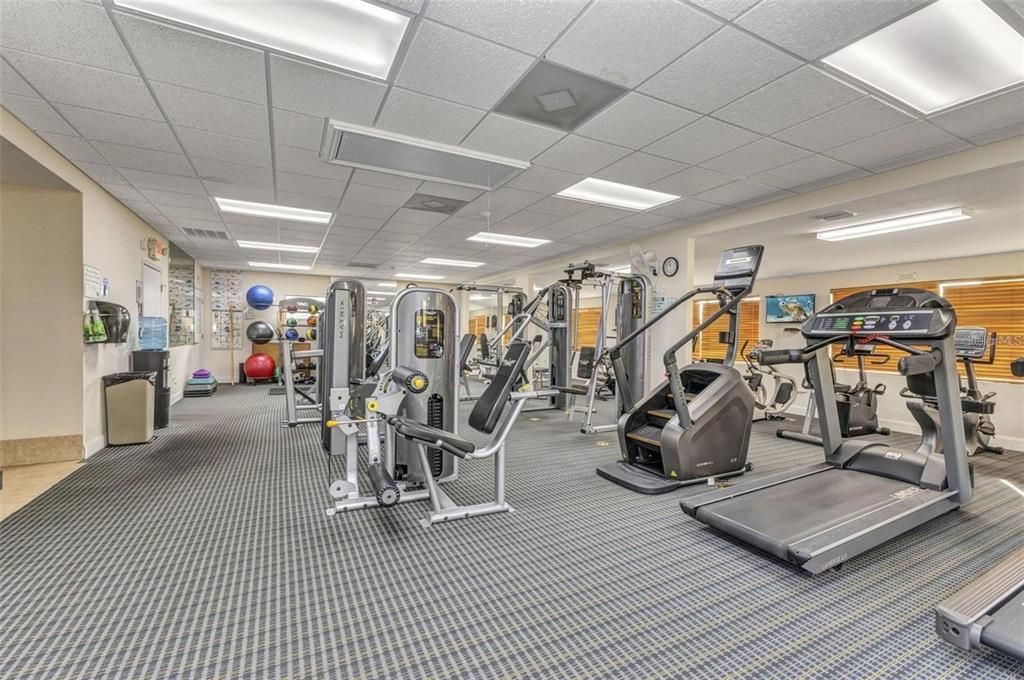 For Sale: $230,000 (2 beds, 2 baths, 1296 Square Feet)