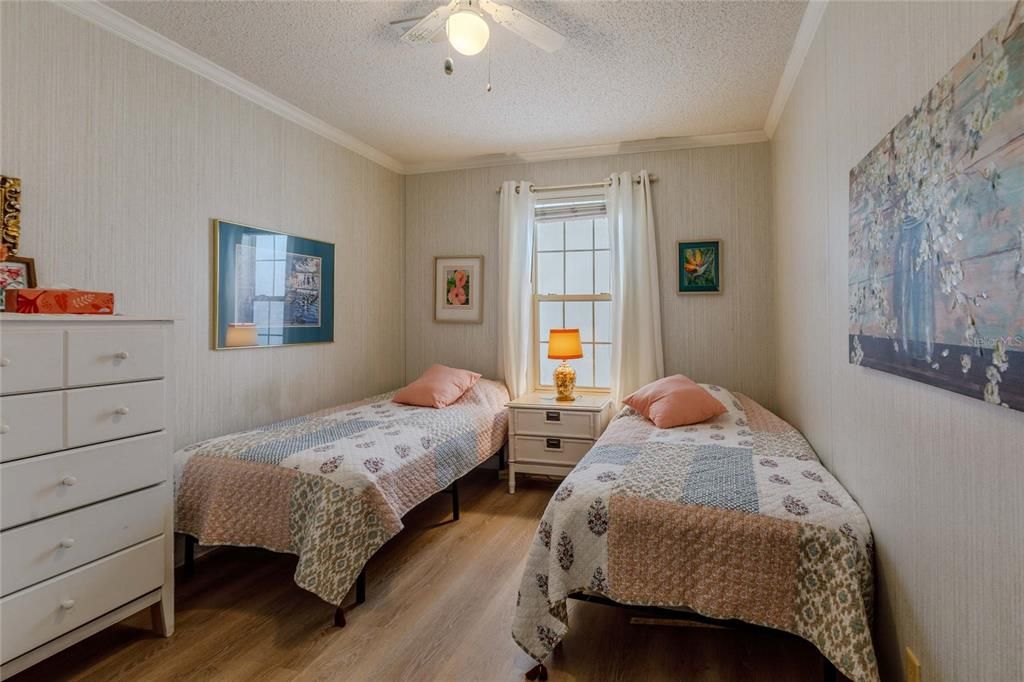 For Sale: $230,000 (2 beds, 2 baths, 1296 Square Feet)