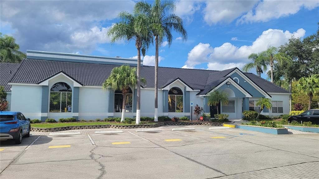 For Rent: $1,249 (1 beds, 1 baths, 636 Square Feet)